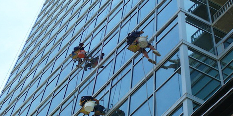 HIGH RISE GLASS CLEANING SERVICES IN CHENNAI